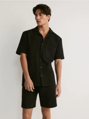 Reserved - Muślinowa koszula comfort fit - czarny