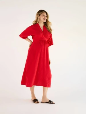 Reserved - Muślinowa sukienka midi - czerwony