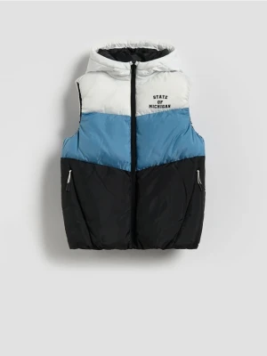 Reserved - Ocieplana kamizelka z kapturem - czarny