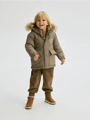 Reserved - Ocieplana kurtka z kapturem - beżowy