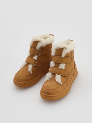 Reserved - Ocieplane botki z imitacji skóry - brązowy