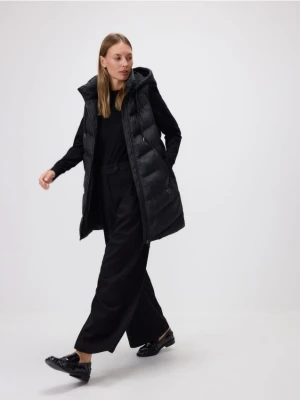 Reserved - Pikowana kamizelka z kapturem - czarny