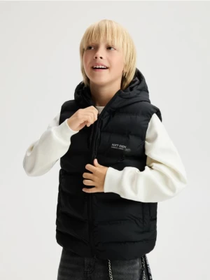 Reserved - Pikowana kamizelka z kapturem - czarny