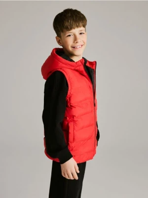 Reserved - Pikowana kamizelka z kapturem - czerwony