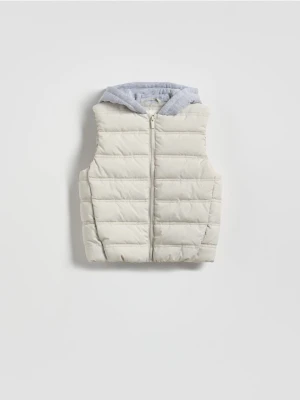 Reserved - Pikowana kamizelka z kapturem - złamana biel