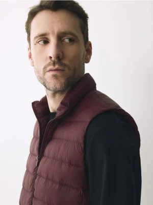 Reserved - Pikowana kamizelka z naturalnym puchem - bordowy