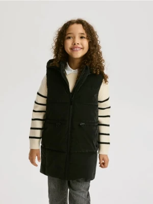 Reserved - Pikowana kamizelka z połyskiem - czarny