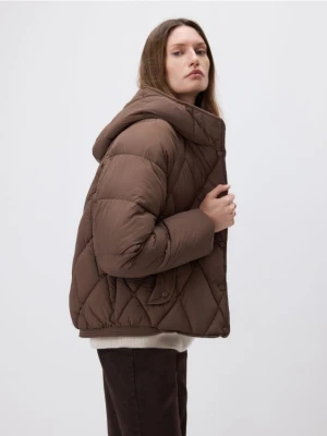 Reserved - Pikowana kurtka z kapturem - ciemnobrązowy