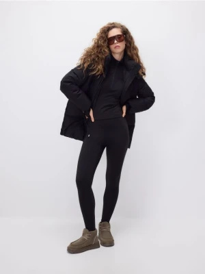 Reserved - Pikowana kurtka z odpinanym kapturem - czarny