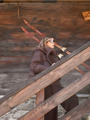 Reserved - Pikowana kurtka z puchem - brązowy