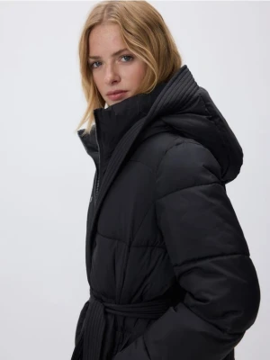 Reserved - Pikowana kurtka z wiązaniem - czarny