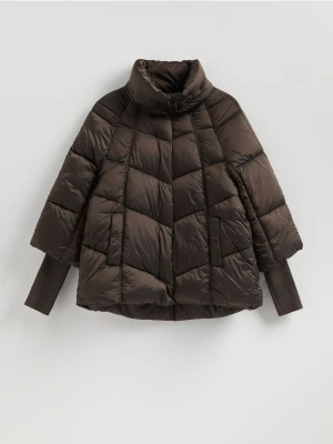 Reserved - Pikowana kurtka z wysokim kołnierzem - ciemnobrązowy
