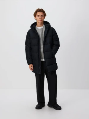 Reserved - Pikowany płaszcz z kapturem - czarny