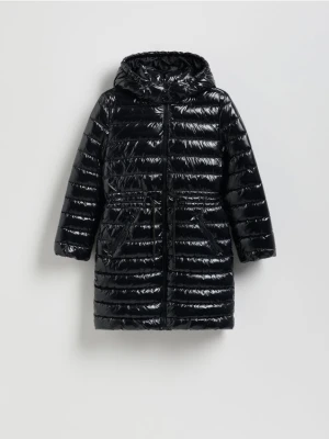 Reserved - Pikowany płaszcz z połyskiem - czarny