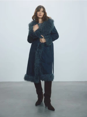 Zdjęcie produktu Reserved - Płaszcz z imitacji zamszu i futra - granatowy