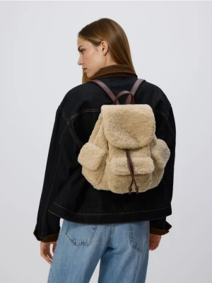 Reserved - Plecak ze sztucznego baranka - beżowy