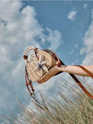 Reserved - Pleciona torebka koszyk z zawieszką - kremowy