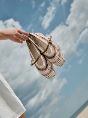 Reserved - Plecione baleriny z paskiem - wielobarwny