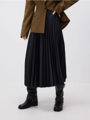 Reserved - Plisowana spódnica midi - czarny