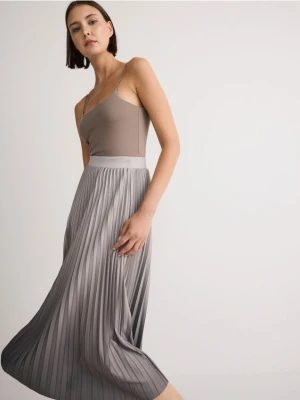 Reserved - Plisowana spódnica midi - jasnozielony