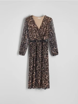 Reserved - Plisowana sukienka z paskiem - wielobarwny