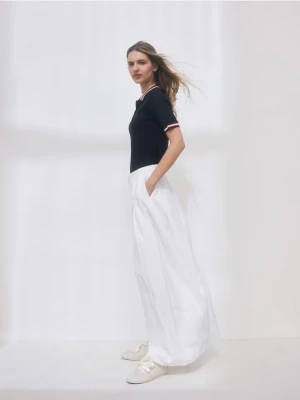 Reserved - Plisowane spodnie - biały