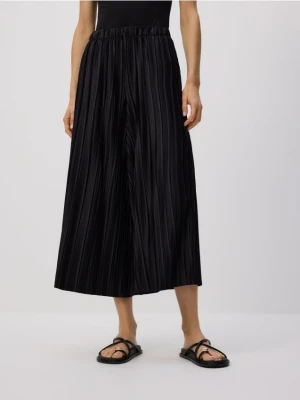 Reserved - Plisowane spodnie culotte - czarny