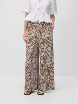 Reserved - Plisowane spodnie z szerokimi nogawkami - wielobarwny