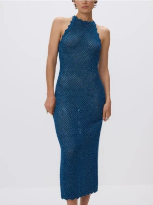 Reserved - Połyskująca sukienka midi - granatowy