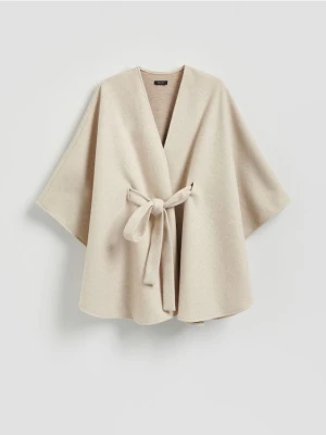 Reserved - Ponczo z wiązaniem - kremowy