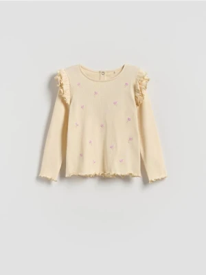 Reserved - Prążkowana bluzka z haftem - kremowy