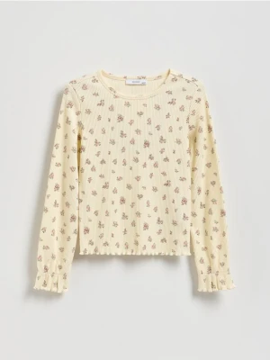 Reserved - Prążkowana koszulka w kwiaty - kremowy