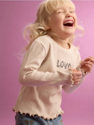 Reserved - Prążkowana koszulka z nadrukiem - kremowy