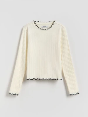 Reserved - Prążkowana koszulka - złamana biel