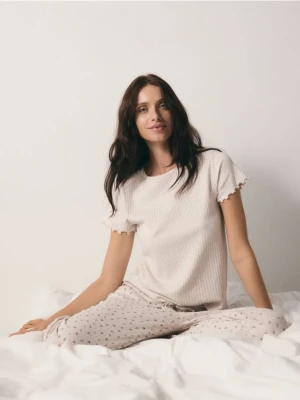 Reserved - Prążkowana piżama dwuczęściowa - kremowy