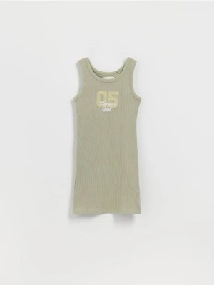 Reserved - Prążkowana sukienka z haftem - oliwkowy