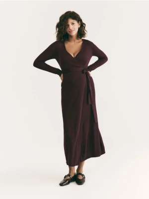 Reserved - Prążkowana sukienka z wiązaniem - mahoniowy