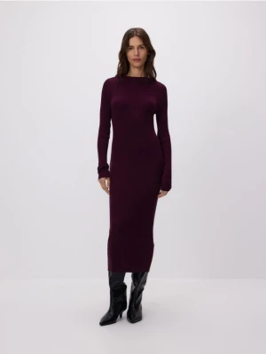Reserved - Prążkowana sukienka z wiskozą - bordowy