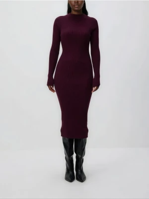 Reserved - Prążkowana sukienka z wiskozą - bordowy