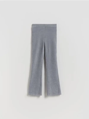 Reserved - Prążkowane legginsy flared - jasnoszary