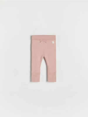 Reserved - Prążkowane legginsy z kokardką - Różowy