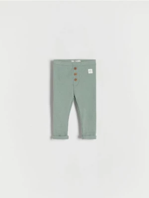 Reserved - Prążkowane legginsy - Zielony