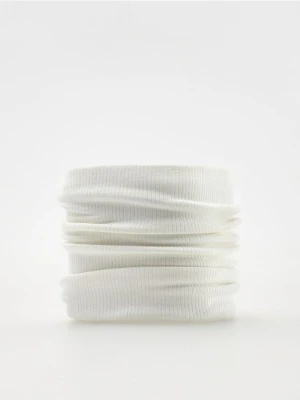 Reserved - Prążkowany komin - złamana biel