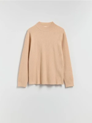 Reserved - Prążkowany sweter - beżowy