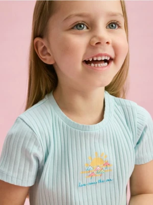 Reserved - Prążkowany t-shirt z haftem - jasnoniebieski