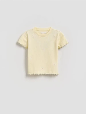 Reserved - Prążkowany t-shirt z haftem - żółty