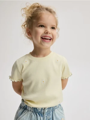 Reserved - Prążkowany t-shirt z haftem - żółty