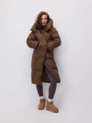 Reserved - Puchowa kurtka z kapturem - brązowy