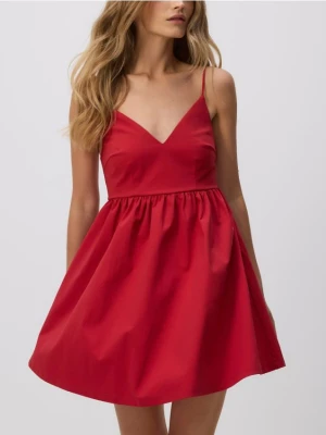 Reserved - Rozkloszowana sukienka - czerwony