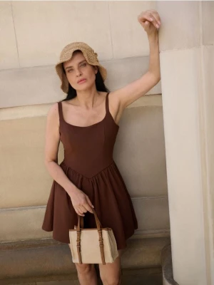 Reserved - Rozkloszowana sukienka mini - brązowy